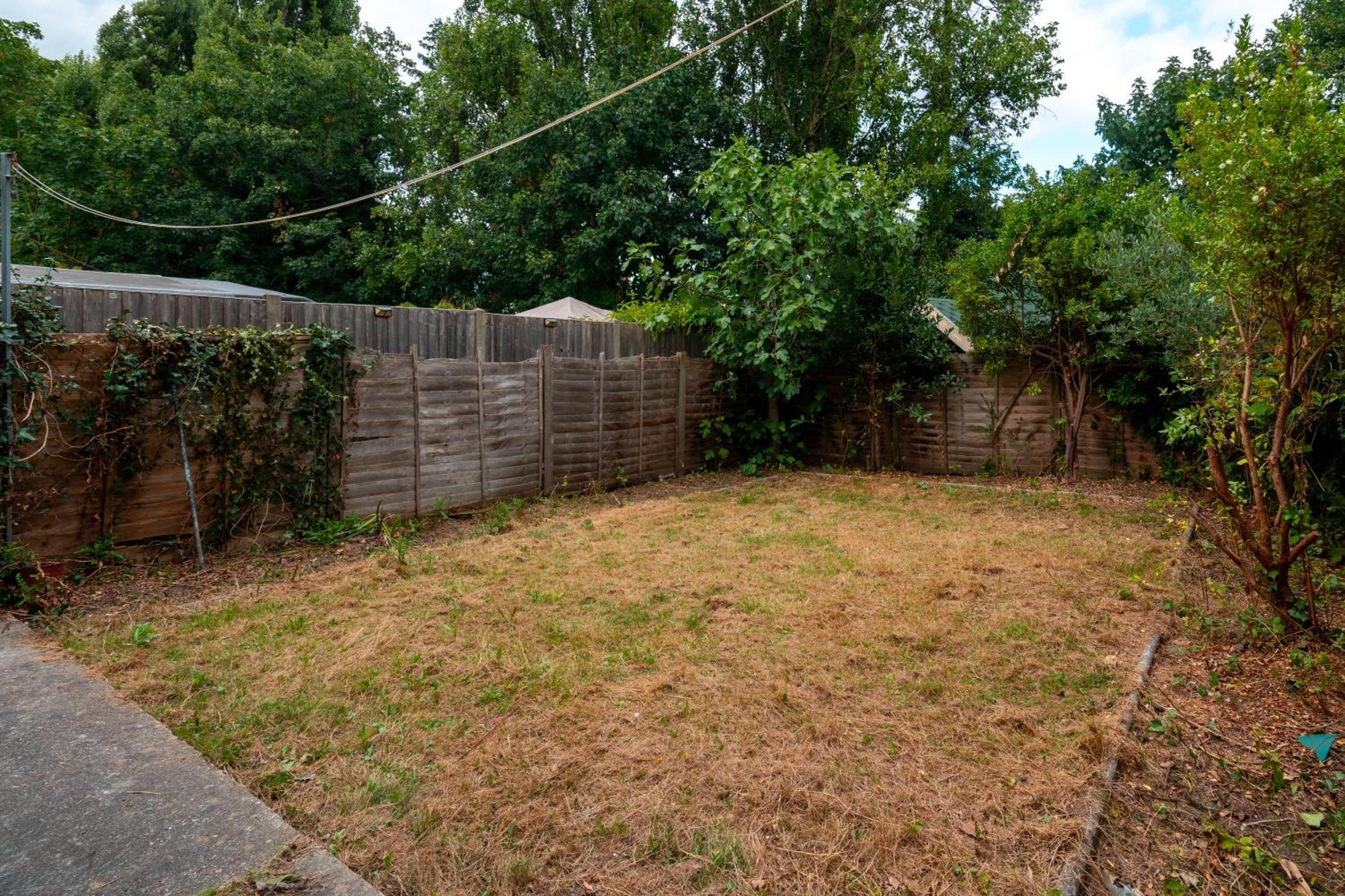 2 Bed, Wembley, Ealing, London Apartment Exterior photo