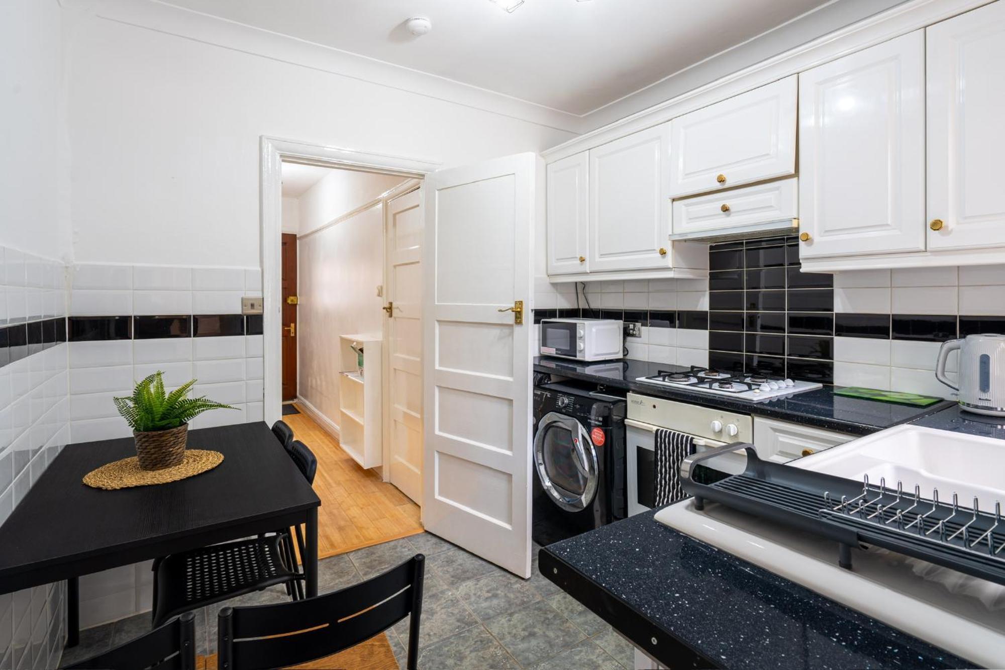 2 Bed, Wembley, Ealing, London Apartment Exterior photo